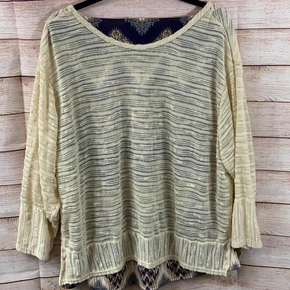 Notations layered Tank with Long Sleeve Overlay - Picture 2 of 6